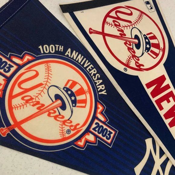 Set of 2 Vintage New York Yankees Collectible Wall Hanging Pennant Flags - Picture 2 of 16